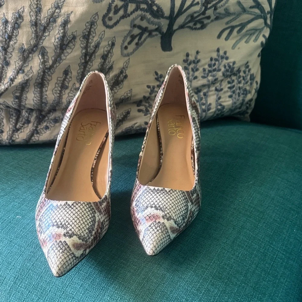 Franco Sarto Tudor Silver Snakeskin Heels - Picture 1 of 3